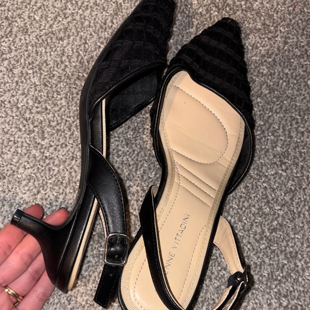 Adrienne Vittadini Black Textured Slingback Pointed Kitten Heels - Picture 6 of 7